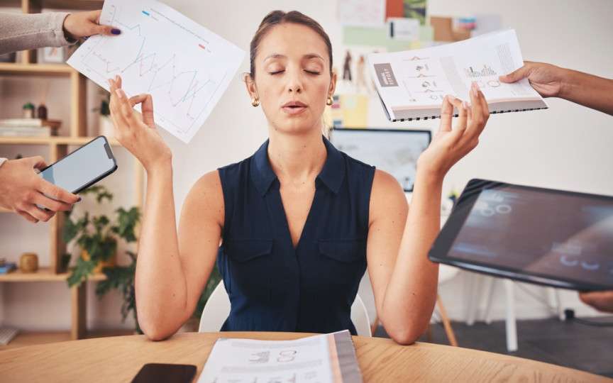 De ce devin mamele stresate când revin la muncă din concediul maternal. Soluții pentru gestionarea stresului
