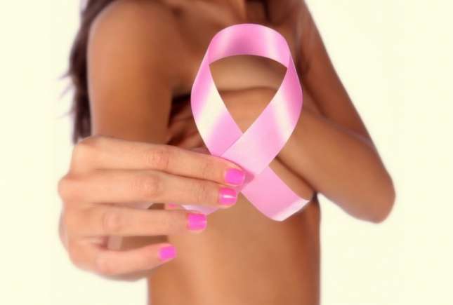 Sunt produsele cosmetice vinovate de apariţia cancerului mamar?