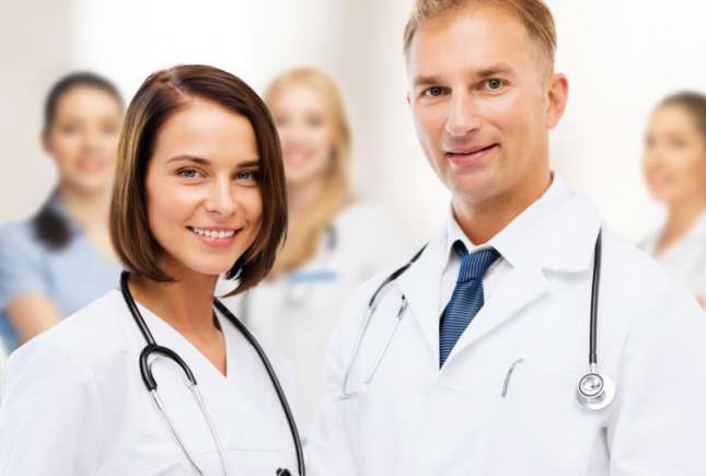 Știai că-ți poți lua medic de familie la instituțiile medicale private în baza poliței?