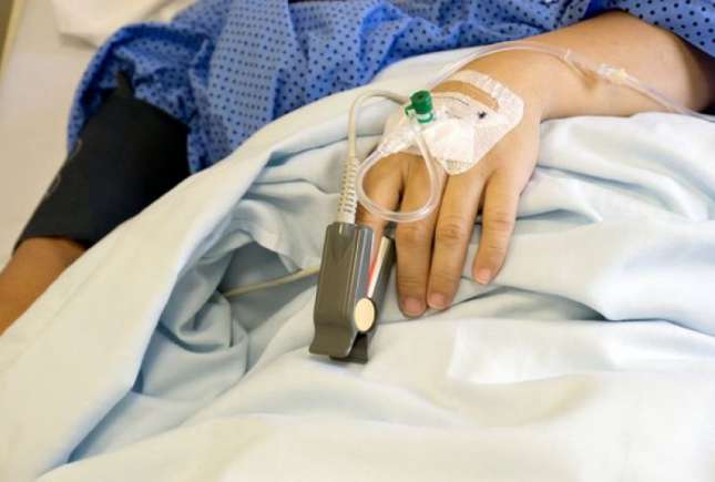 Studiu: Femeile rămân cu sechele mai mari după infectarea cu Covid-19