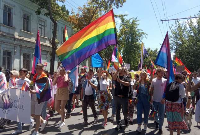 Autoritățile au cheltuit 4 milioane de lei pentru a asigura paza paradei LGBT