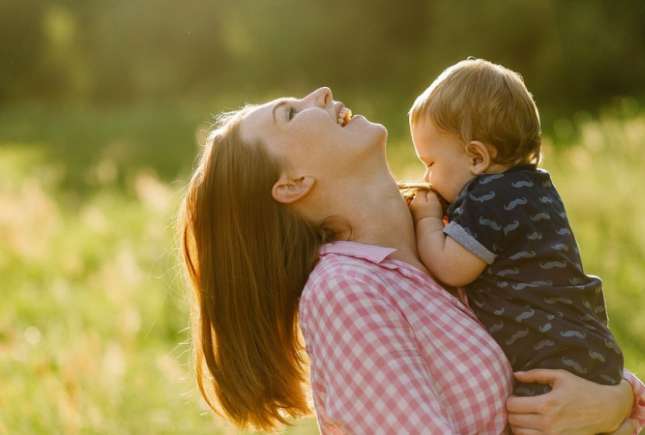 4 lucruri pe care mamele fericite le fac zilnic