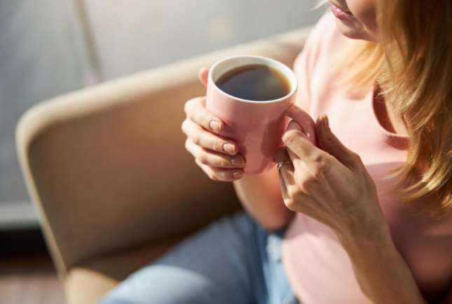 Este bine să bei cafea pe stomacul gol?