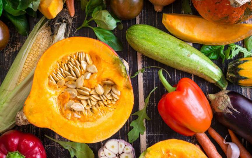12 produse pe care le poți consuma seara fără să te îngrași
