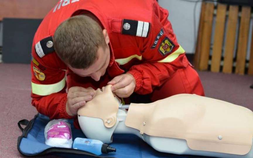 Medic specialist în medicina de urgență: 9 greșeli de prim ajutor care sunt doar mituri periculoase