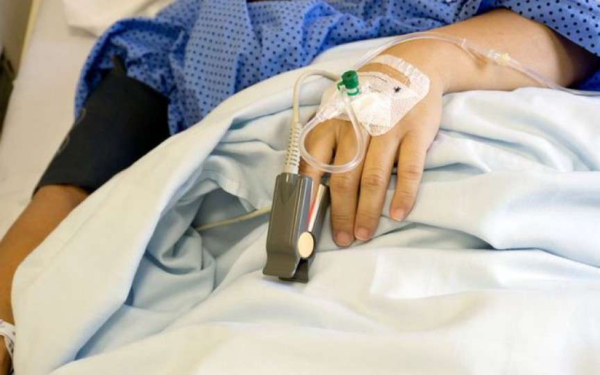 Studiu: Femeile rămân cu sechele mai mari după infectarea cu Covid-19