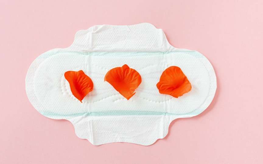 Menstruația urât mirositoare – ce probleme poate ascunde