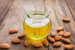 6 uleiuri naturale benefice pentru piele, păr, unghii și dinți