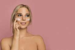 Niacinamida și retinolul vara: recomandări esențiale de la medicii dermatologi