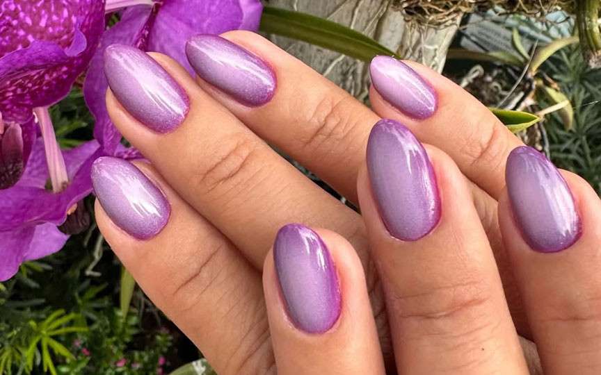 Manichiura aura – cel mai vibrant trend al momentului în nail art