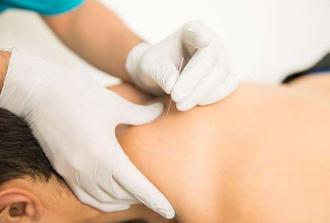 Pericolele ascunse ale medicinei alternative: De ce trebuie să fim sceptici față de homeopatie, acupunctură și osteopatie