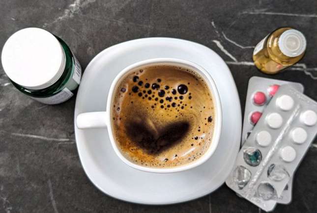 Pericolul ascuns: De ce nu trebuie să combini paracetamolul cu cafeaua