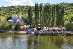Riviera Nistrului – Marea Moldovei unde vara nu arde, ci te răsfață