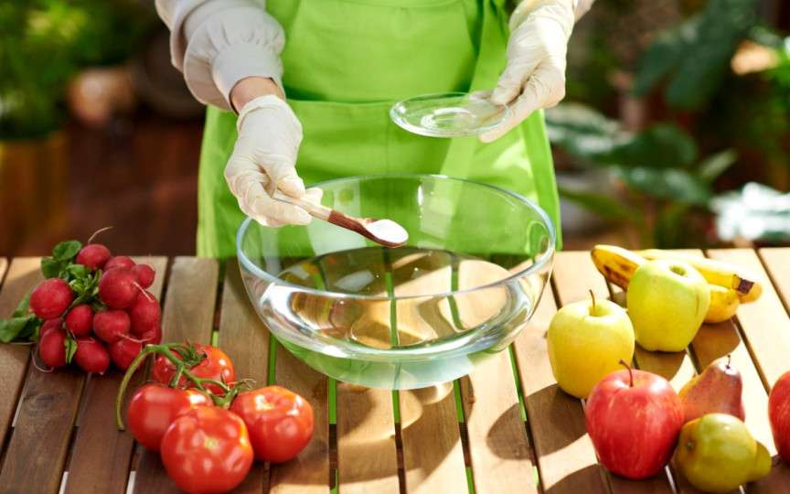 Cum să eliminăm pesticidele din fructe şi legume