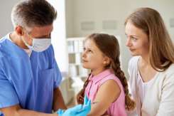 De ce copilul nevaccinat prezintă un pericol chiar și pentru cei vaccinați