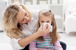Culoarea secrețiilor nazale  – ce afecțiuni pot indica și când e cazul să te adresezi medicului