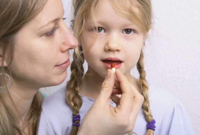 Pericolul la care se expun copiii și maturii care iau frecvent antibiotice