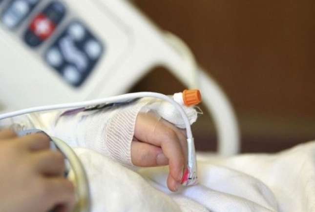 (VIDEO) Un copil de 9 ani a ajuns la spital în comă, mâncat de viermi și muște