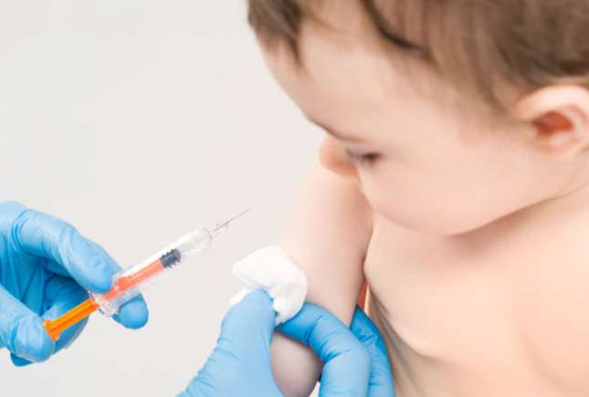 Ce este un vaccin și cum acționează? Informații de la medic pediatru