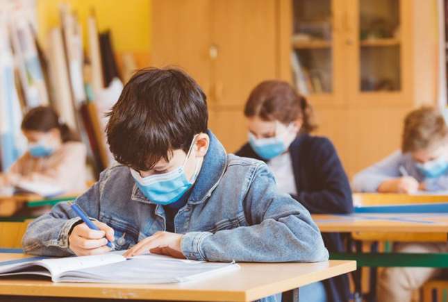 Studiile OMS confirmă: Şcolile nu au fost un factor de supra-răspândire a coronavirusului