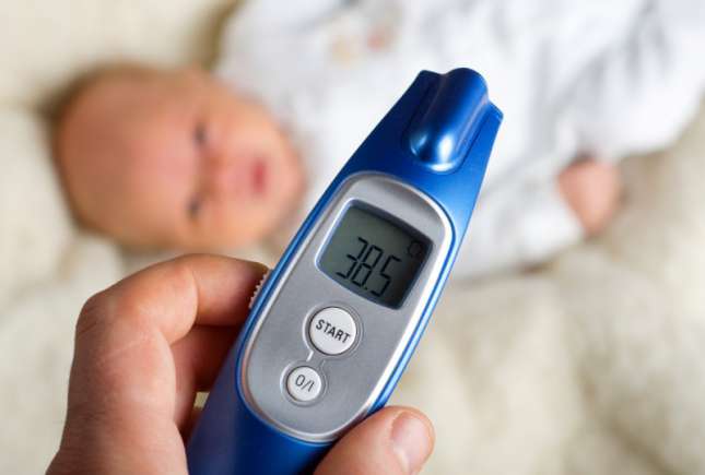 Medic pediatru: Ce facem când copilul are febră, pas cu pas