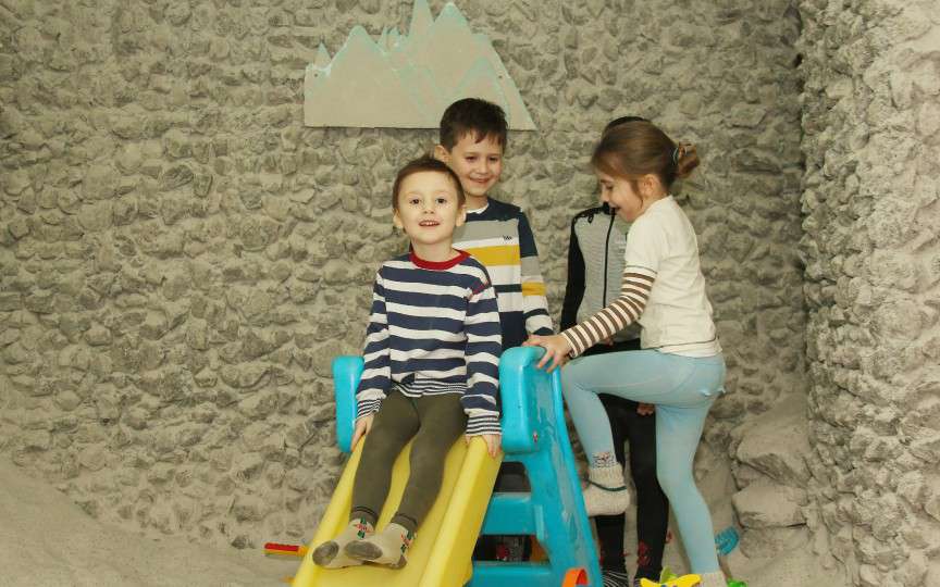 Sănătatea extrasă din miezul pământului. Salina Praid adusă în Moldova