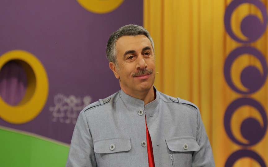 Pediatrul Komarovskii spune ce înseamnă când copilul scrâșnește din dinți în somn