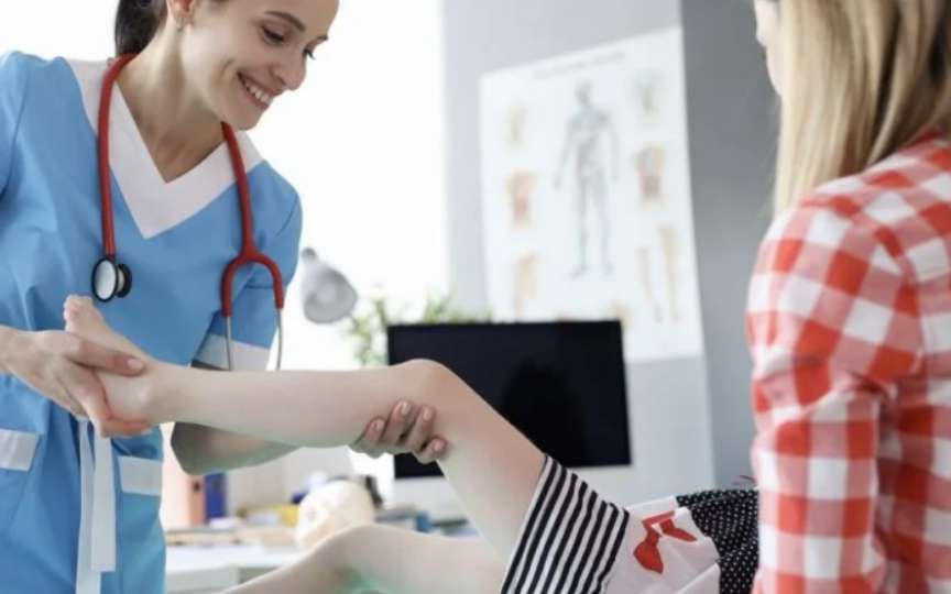 Durerile musculare la copii – cauze și simptome