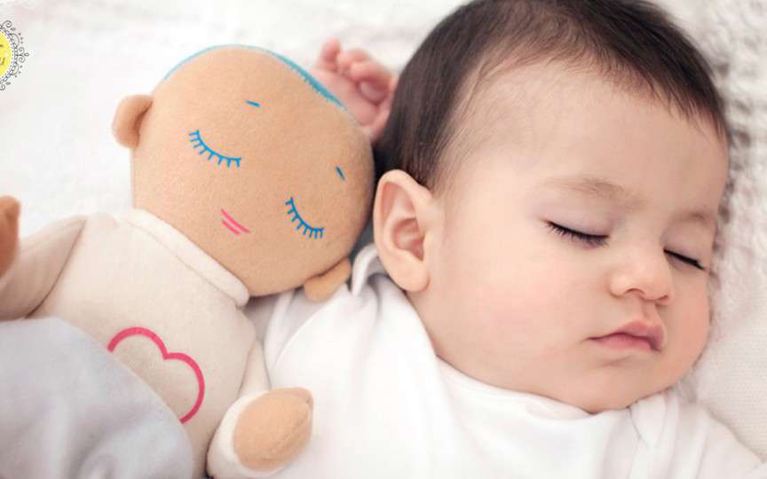 A fost inventată o păpușă miraculoasă care ajută copiii să doarmă