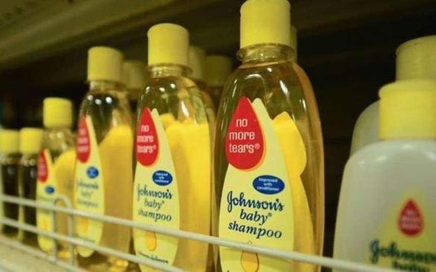 Răspunsul companiei Johnson&Johnson la acuzația că șampoanele pentru bebeluși conțin azbest