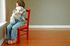 100 de copii cu handicap, abandonați de părinți, și câteva mame aflate în dificultate au nevoie de ajutor