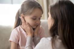Îți dorești ca al tău copil să se simtă iubit? 31 cele mai puternice fraze pe care e bine să le audă, de la tine