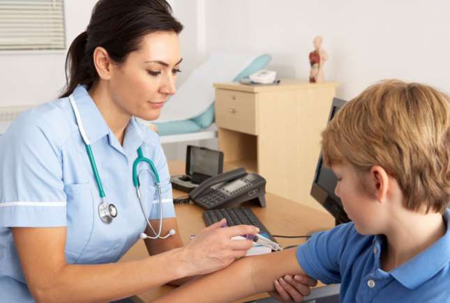 6 activități simple pe care pediatrii le aplică în raport cu proprii lor copii
