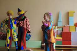Spectacolele teatrale contra cost în grădinițe sunt interzise