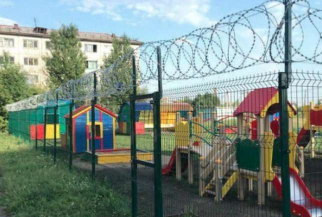 Îngrozitor! O mamă a înregistrat cum copiii sunt abuzați fizic și verbal la grădinița 185 din capitală