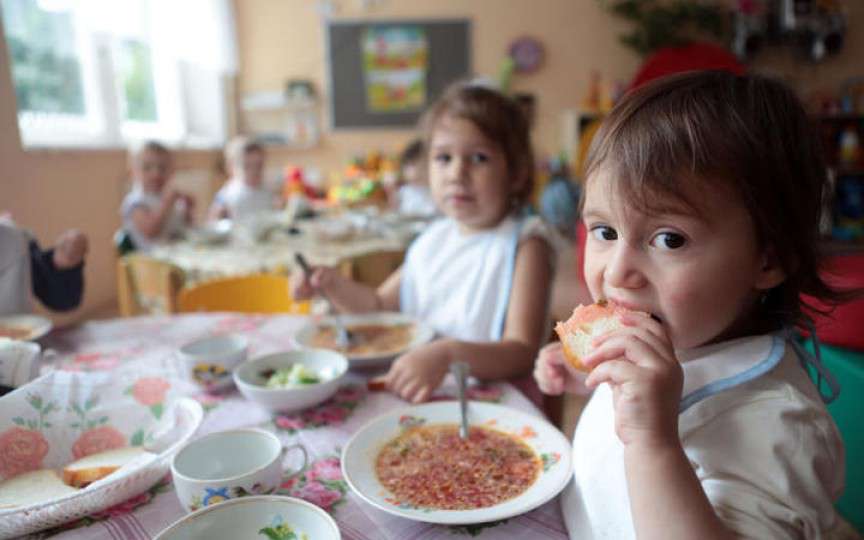 25 de milioane de lei suplimentar pentru îmbunătățirea alimentației copiilor la grădinițe