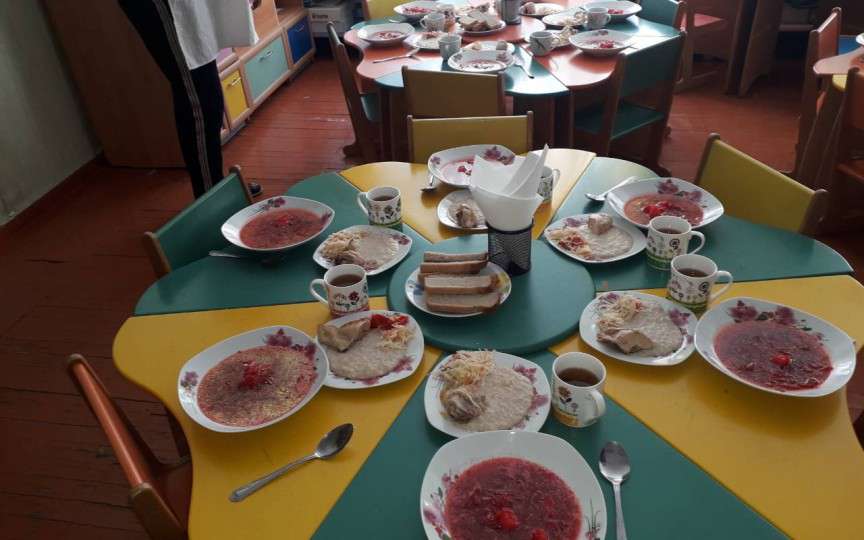 (FOTO) Iată meniul la grădinițele din capitală! Ce părere aveți?