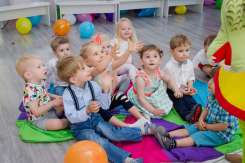 Locul perfect unde copiii pot socializa și realiza diferite activități interesante
