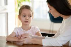 6 metode învechite de parenting pe care ar trebui să le dăm uitării