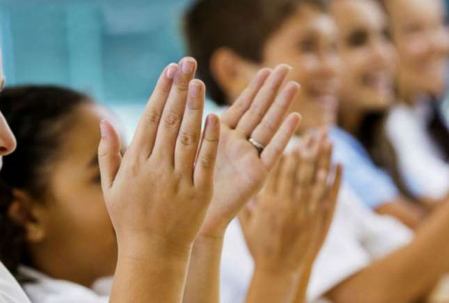 9 sfaturi cum să ne lăudăm corect copiii