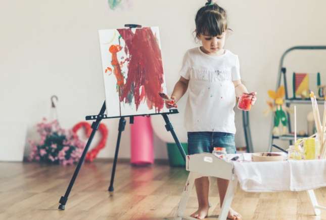 9 pași simpli pentru a crește un copil creativ