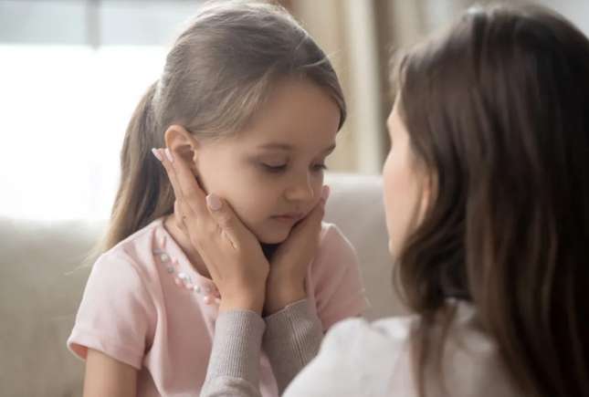 Semne clare că ai un copil sensibil – Ce trebuie să știi pentru a-l sprijini cu blândețe