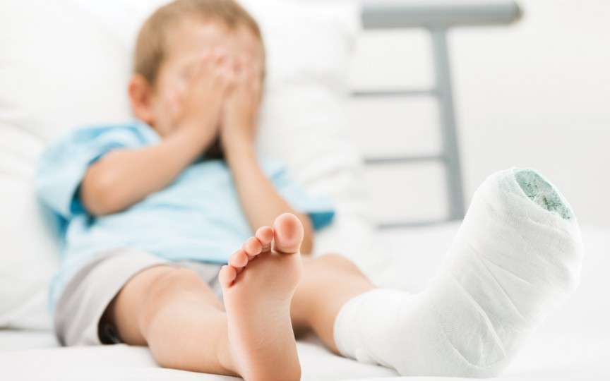 Sfaturi de prim ajutor în caz de traume şi fracturi