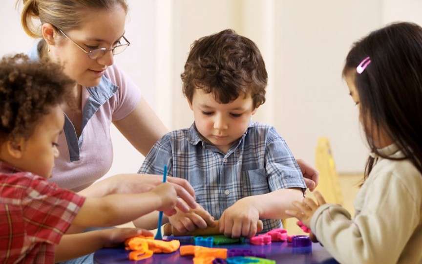 Jocuri care dezvoltă inteligența copiilor