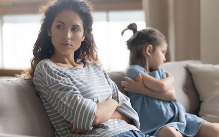 Ignorarea copilului nu ar trebui să fie o formă de disciplină. Află de ce