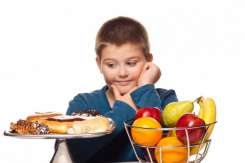 Top 6 greşeli în alimentaţia copiilor, care scad performanţele școlare