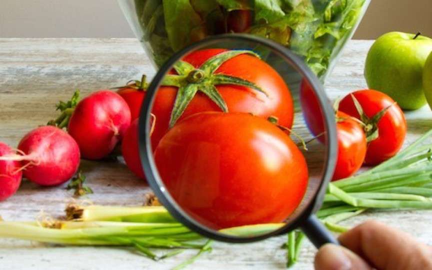 5 alimente care pot genera infecții alimentare la copii