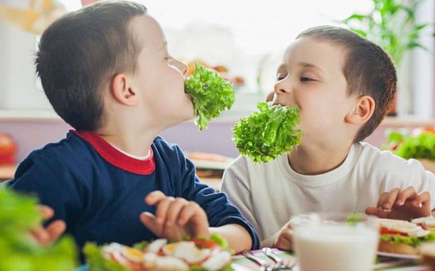 Ce ar trebui să mănânce copilul dimineața pentru a învăţa bine