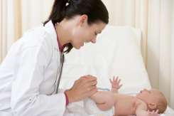 Medic pediatru despre labiile mici lipite la fetițe