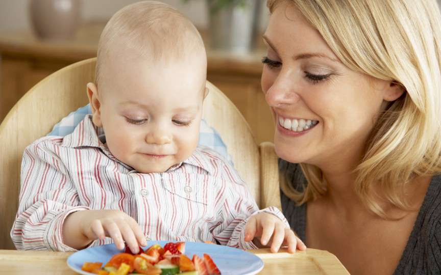 6 alimente sănătoase recomandate bebeluşilor până la 1 an